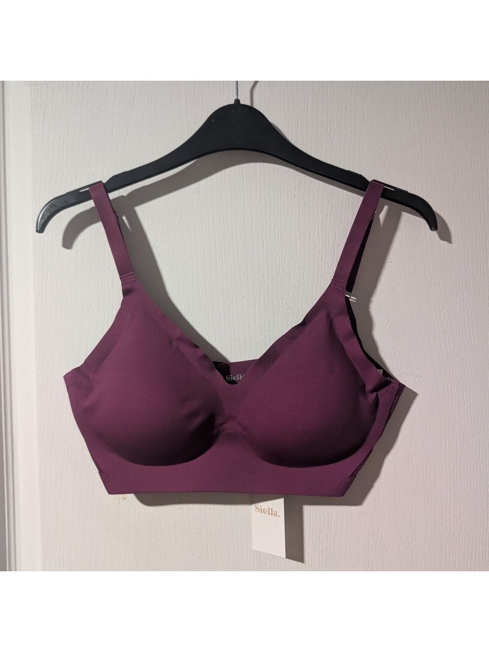 Siella | Sculpt Invisible Wireless V-Neck Bra In Plum
